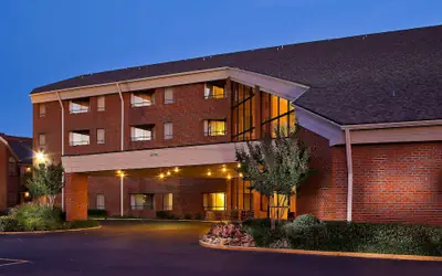 Sonesta Simply Suites Memphis East Poplar Pike ​
