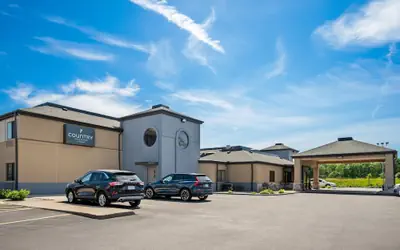 Country Inn & Suites by Radisson, Muskegon, MI