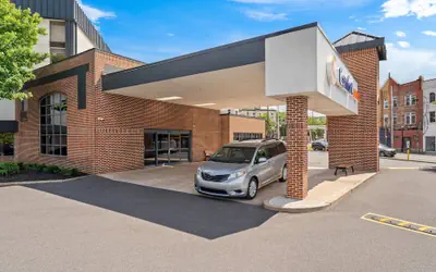 Comfort Suites Bethlehem Near Lehigh University and LVI Airport