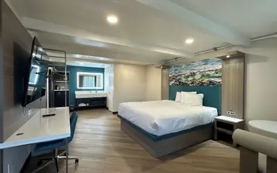 Costa Mesa Inn