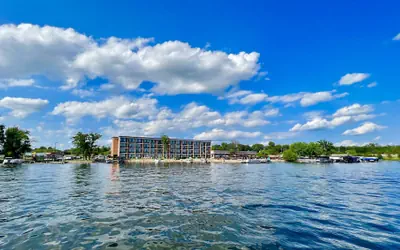 Holiday Inn Detroit Lakes - Lakefront by IHG