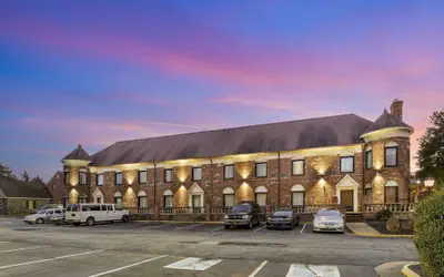Best Western Plus Governor's Inn