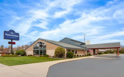 AmericInn by Wyndham Green Bay West