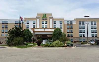 Holiday Inn Express Janesville - I-90 & US Hwy 14 by IHG