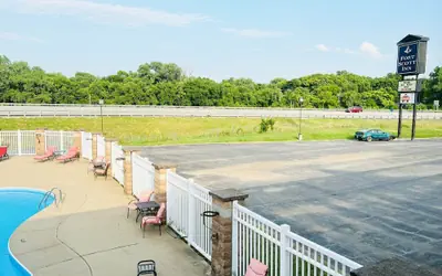 Super 8 by Wyndham Fort Scott