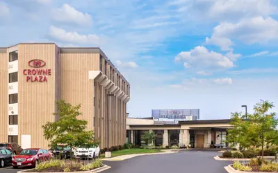 Crowne Plaza Milwaukee Airport by IHG