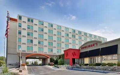 Holiday Inn Manhattan at the Campus by IHG