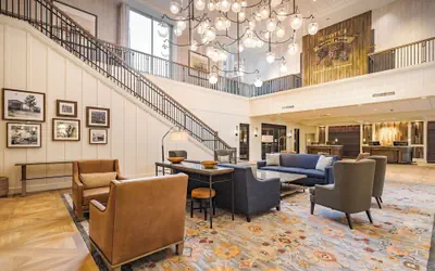 Knott's Hotel