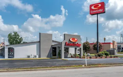 Econo Lodge Oxford near Choccolocco Park