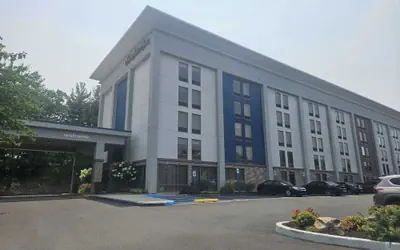 Hampton Inn by Hilton Philadelphia / Willow Grove