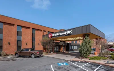 Best Western Plus Oswego Hotel and Conference Center