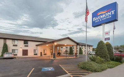Baymont by Wyndham Hot Springs