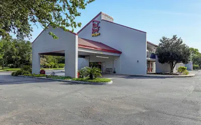 Red Roof Inn PLUS+ Mt Pleasant - Patriots Point