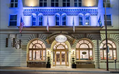 Hotel Shattuck Plaza