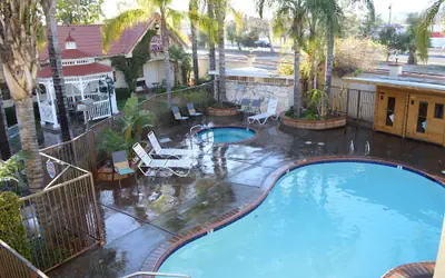 Dynasty Suites Redlands