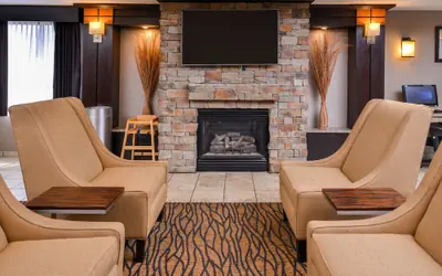 Holiday Inn Express & Suites Topeka West I-70 Wanamaker by IHG