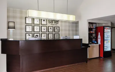 Garner Hotel Topeka West by IHG
