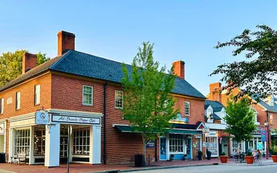 Fife And Drum Inn