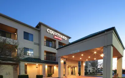 Courtyard by Marriott Dayton North