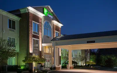 Holiday Inn Express & Suites Youngstown N (Warren/Niles) by IHG