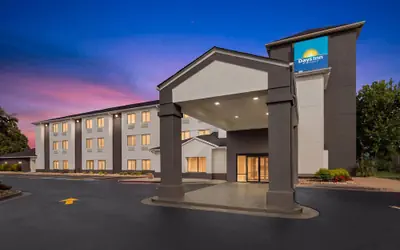 Days Inn by Wyndham McDonough