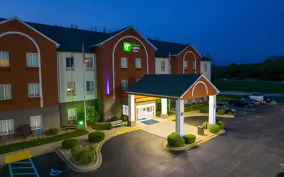 Holiday Inn Express Hotel & Suites Bedford by IHG