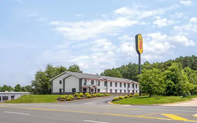 Super 8 by Wyndham Farmville