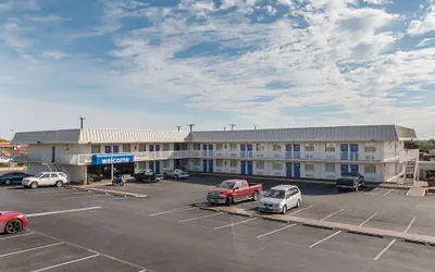 Motel 6 San Antonio, TX - I-10 West