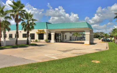 Regency Inn & Suites