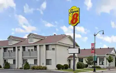 Super 8 by Wyndham La Crosse