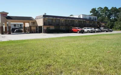 Executive Inn & Suites