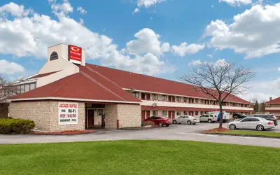 Econo Lodge Holland - Toledo