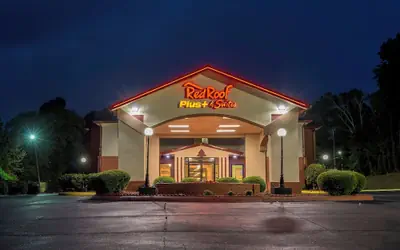Red Roof Inn PLUS+ & Suites Opelika
