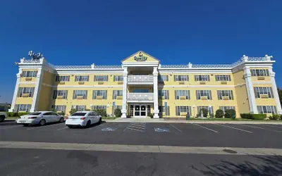 Quality Inn & Suites Tulare