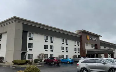 La Quinta Inn by Wyndham Indianapolis Airport Executive Dr