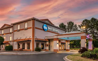 Best Western Carlton Suites