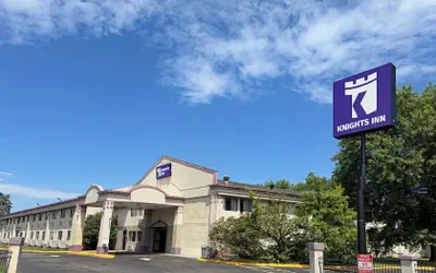 Knights inn Hartford
