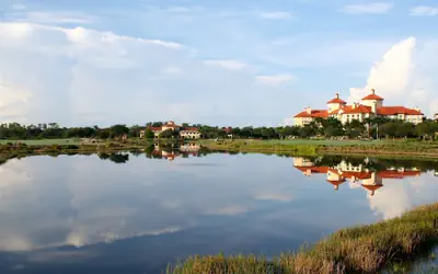 The Ritz-Carlton Naples, Tiburón