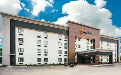 La Quinta Inn & Suites by Wyndham Cincinnati NE - Mason