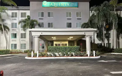 La Quinta Inn & Suites by Wyndham Sawgrass