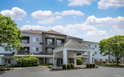 Comfort Inn & Suites Bethlehem Lehigh Valley Airport