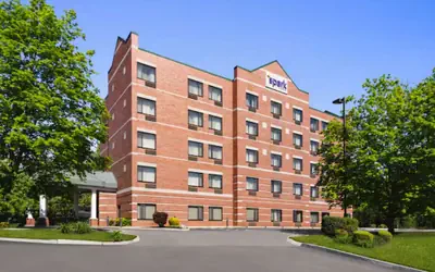 Spark by Hilton Woburn Boston