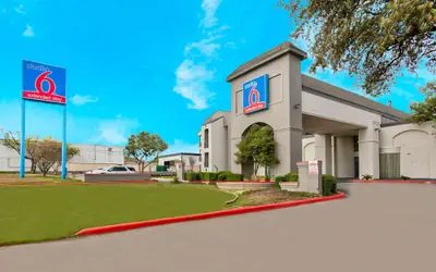 Studio 6 San Antonio, TX - Airport