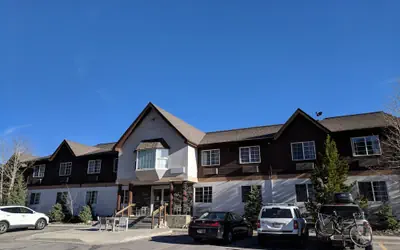 3 Peaks Lodge