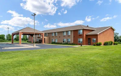 AmericInn by Wyndham Hutchinson