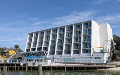 Inn on Destin Harbor, an Ascend Collection Hotel
