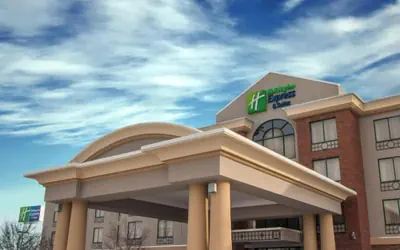 Holiday Inn Express Hotel & Suites Buffalo-Airport by IHG