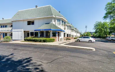 Motel 6 Schiller Park, IL - Chicago O'Hare