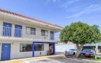Motel 6 Corona, CA
