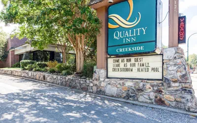 Quality Inn Creekside - Downtown Gatlinburg